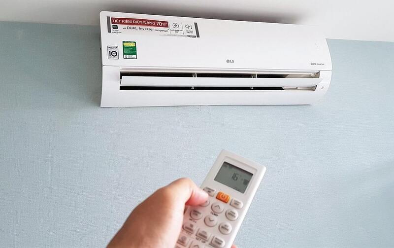bật chế độ điều hoà nóng
