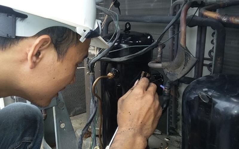 điều hoà Daikin nháy đèn vàng