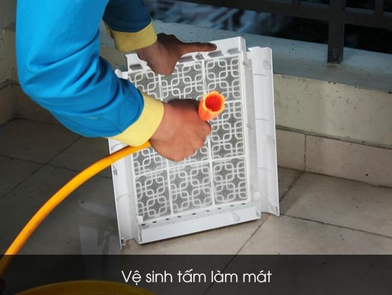 vệ sinh quạt hơi nước